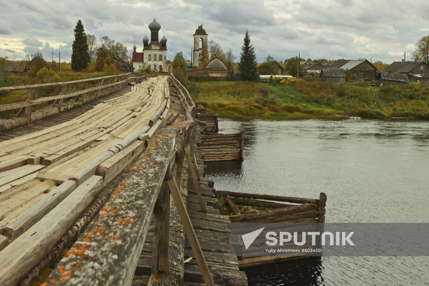 Wooden crib bridge in Arkhangelsk Region