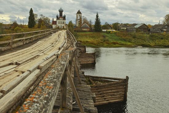 Wooden crib bridge in Arkhangelsk Region