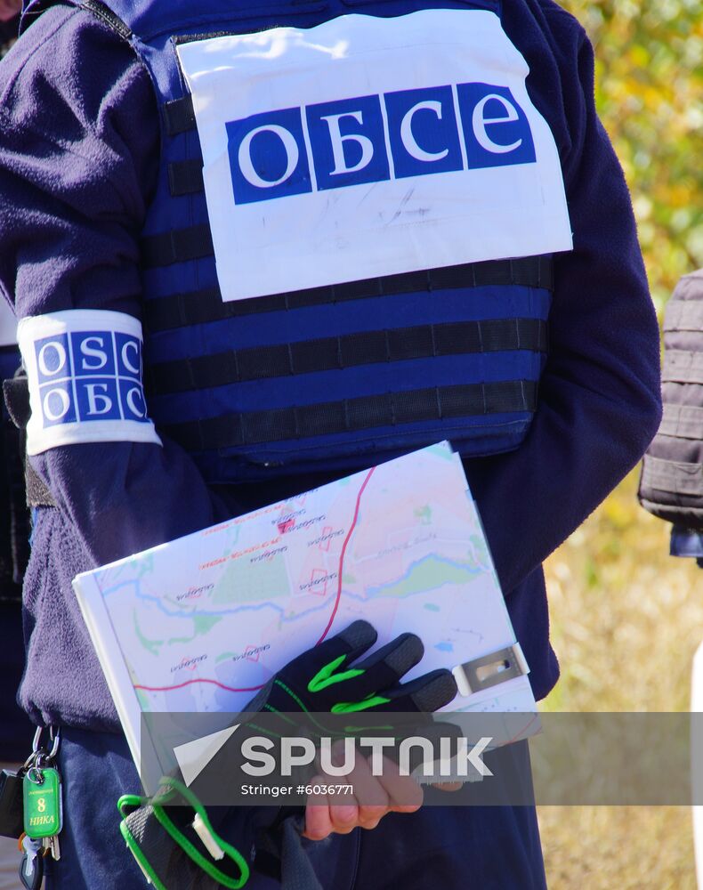 Ukraine DPR LPR Troops Pullout