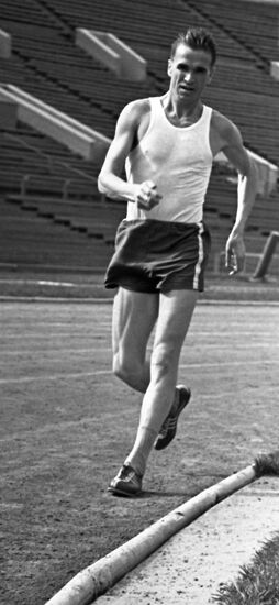 Soviet track-and-field athlete Anatoly Vedyakov