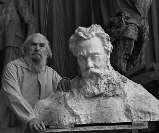Russian sculptor Sergei Konenkov