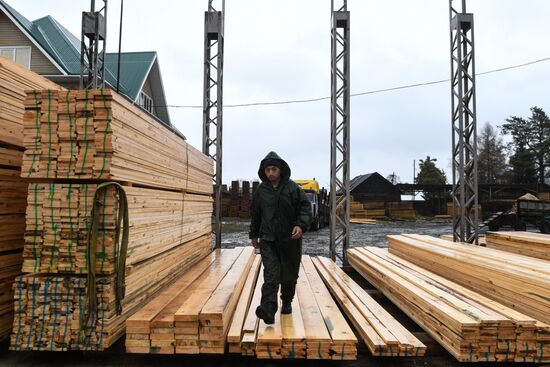 Russia Wood