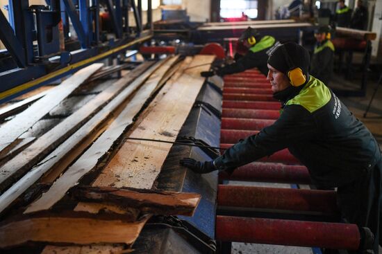 Russia Wood