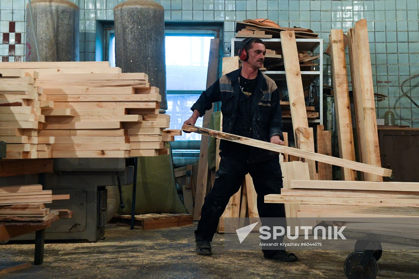 Russia Wood