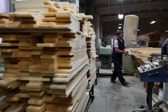 Russia Wood