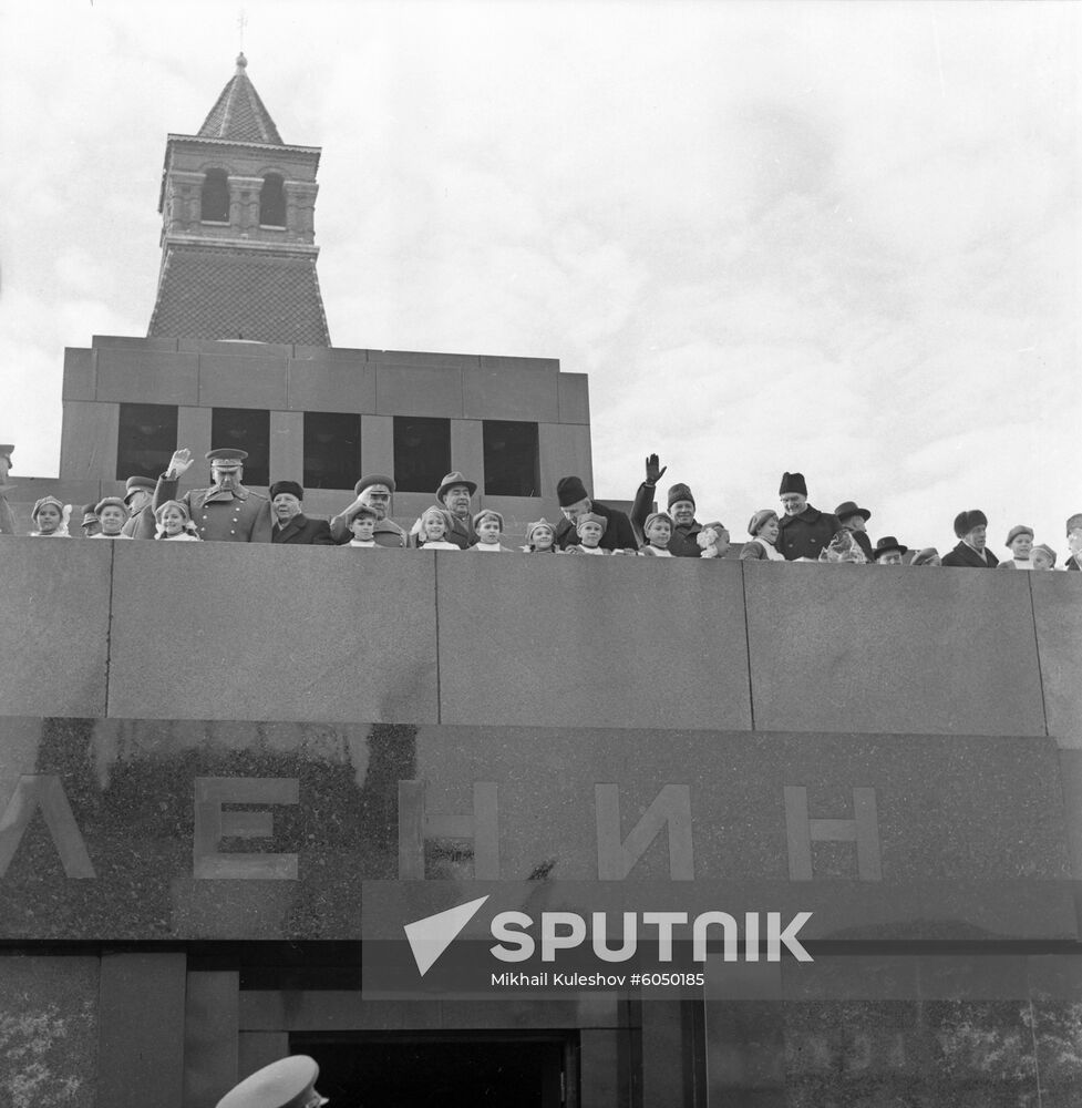 Soviet leaders on Mausoleum rostrum
