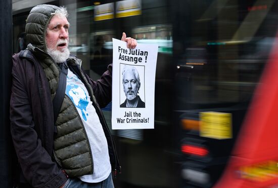 Britain Wikileaks Assange Court
