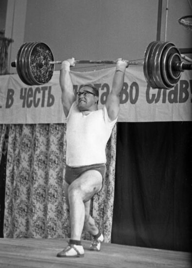 Soviet weightlifter Yury Vlasov