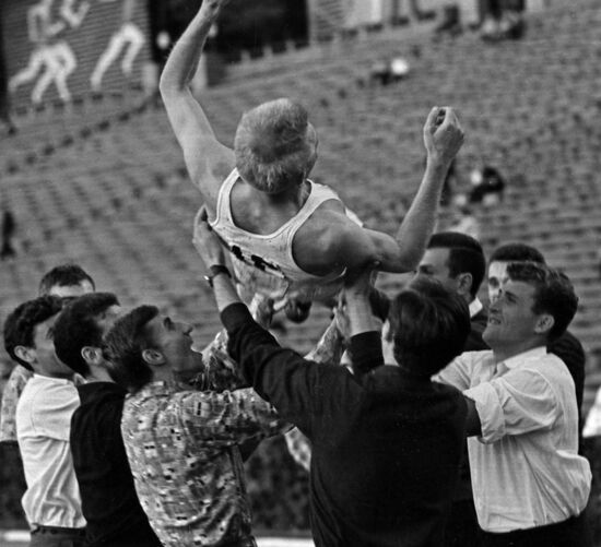 1964 USSR individual-and-team track and field championship