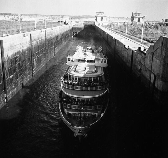 Volga-Baltic Channel gateway