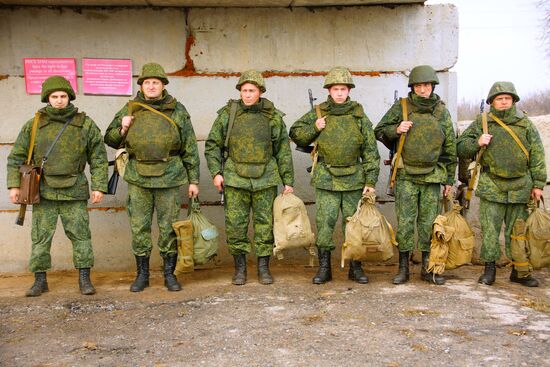 Ukraine LPR Troops Pullout