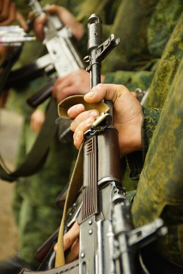 Ukraine LPR Troops Pullout