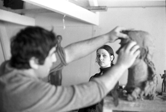Moscow Academic Choreography School student Estela Herman and sculptor Razmik Muradyan