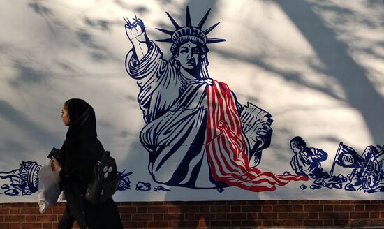 Iran Graffiti