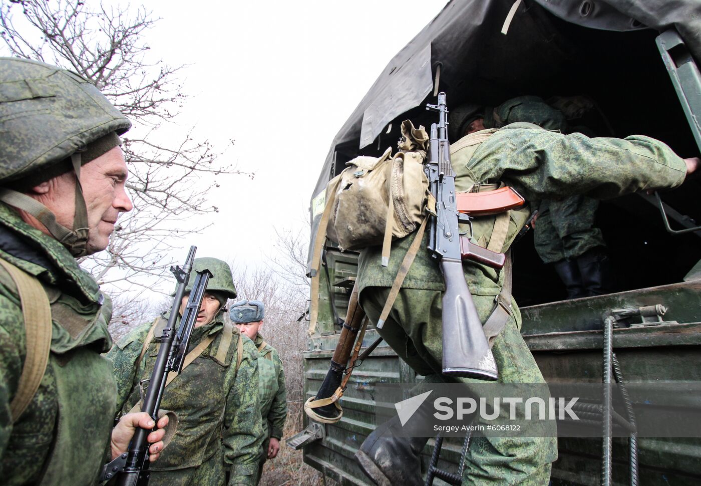 Ukraine DPR LPR Troops Pullout