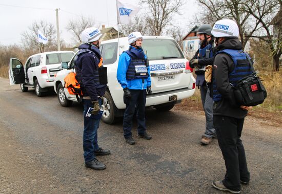 Ukraine DPR LPR Troops Pullout