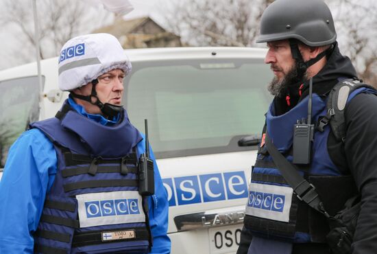 Ukraine DPR LPR Troops Pullout