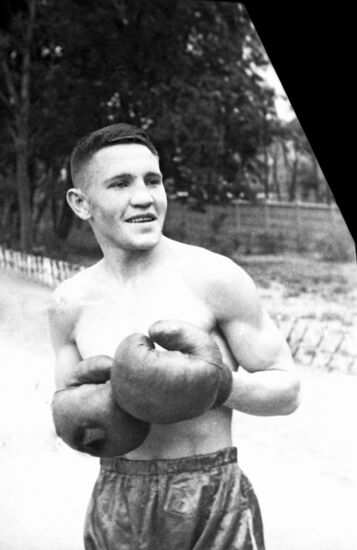 Soviet boxer Yevgeny Ogurenkov