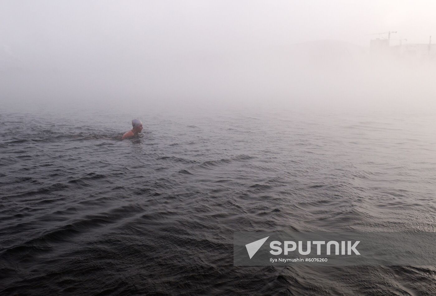 Russia Winter Swimming