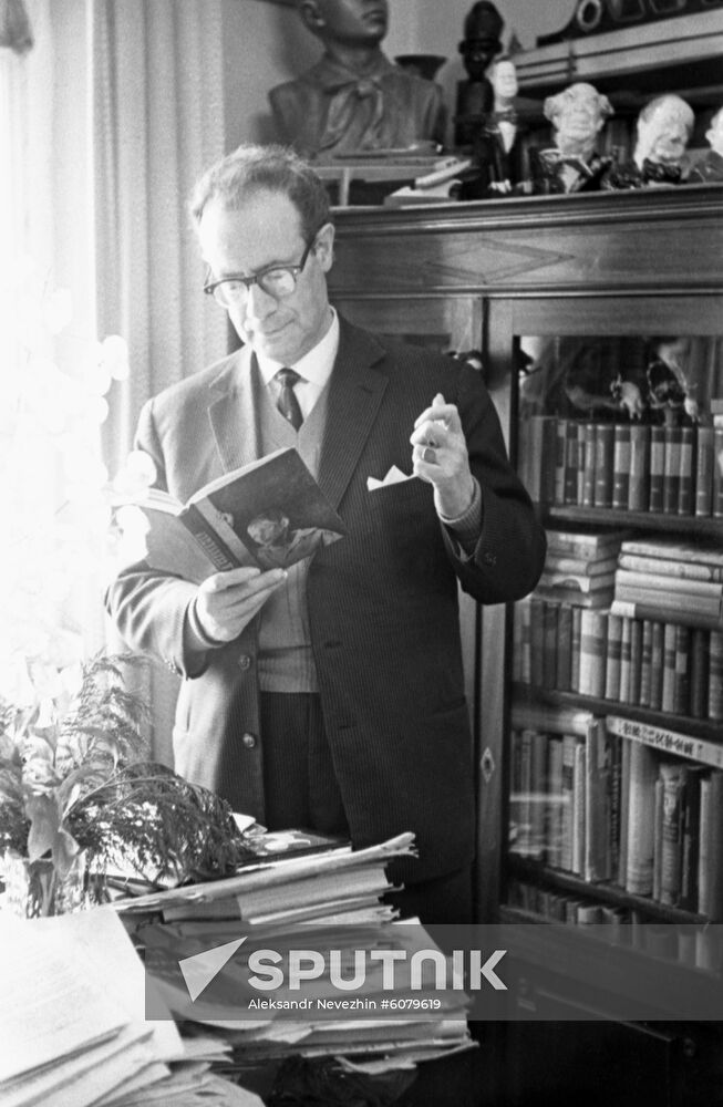 Soviet writer Lev Kassil