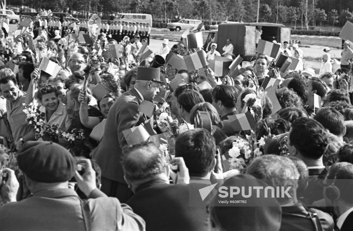 French President Charles de Gaulle visits USSR