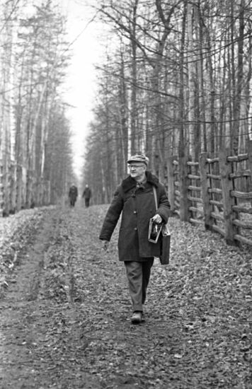 Professor Konstantin Flerov