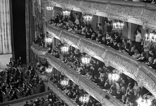 Singers of Milan's La Scala Opera House perform in Moscow