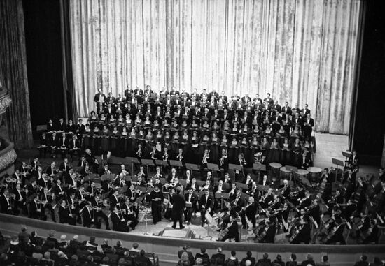 Singers of Milan's La Scala Opera House perform in Moscow