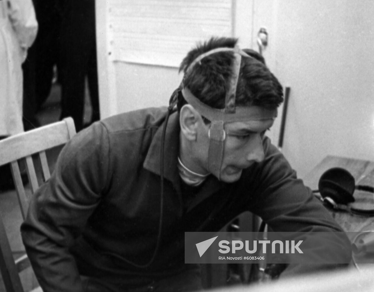 Voskhod-1 spaceship crew prepares for space mission