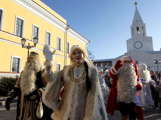 Russia New Year Preparations
