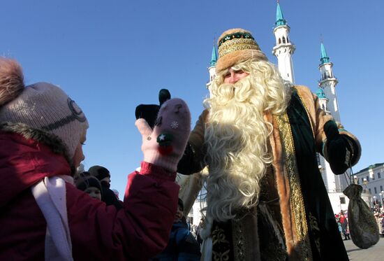 Russia New Year Preparations