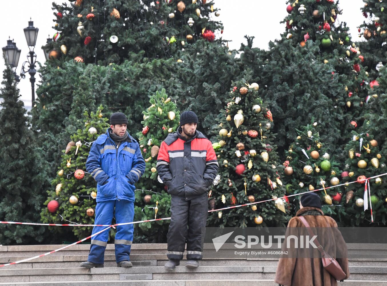 Russia New Year Preparations