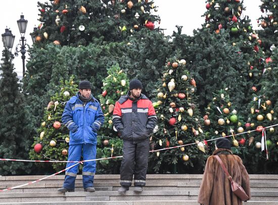 Russia New Year Preparations