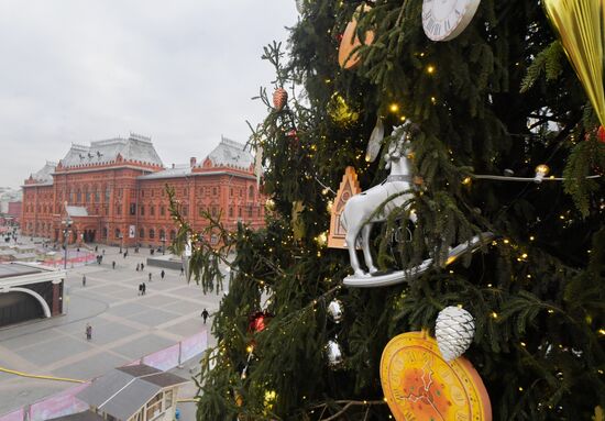 Russia New Year Preparations