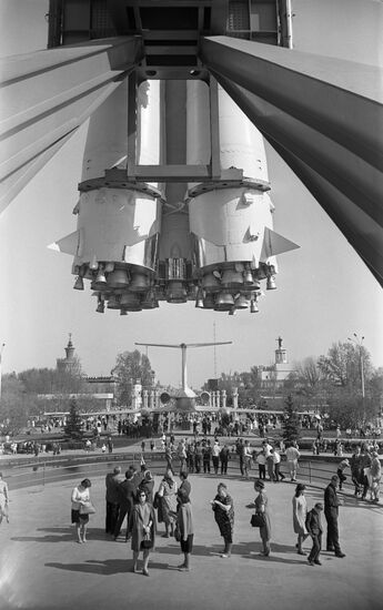 Tu-134 airliner and Vostok carrier rocket at USSR VDNKh exhibition