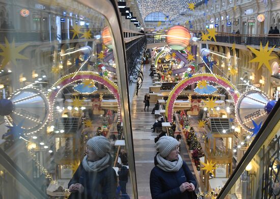 Russia New Year Preparations