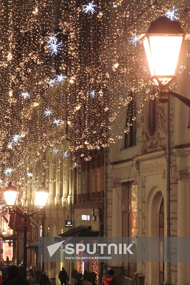 Russia New Year Preparations