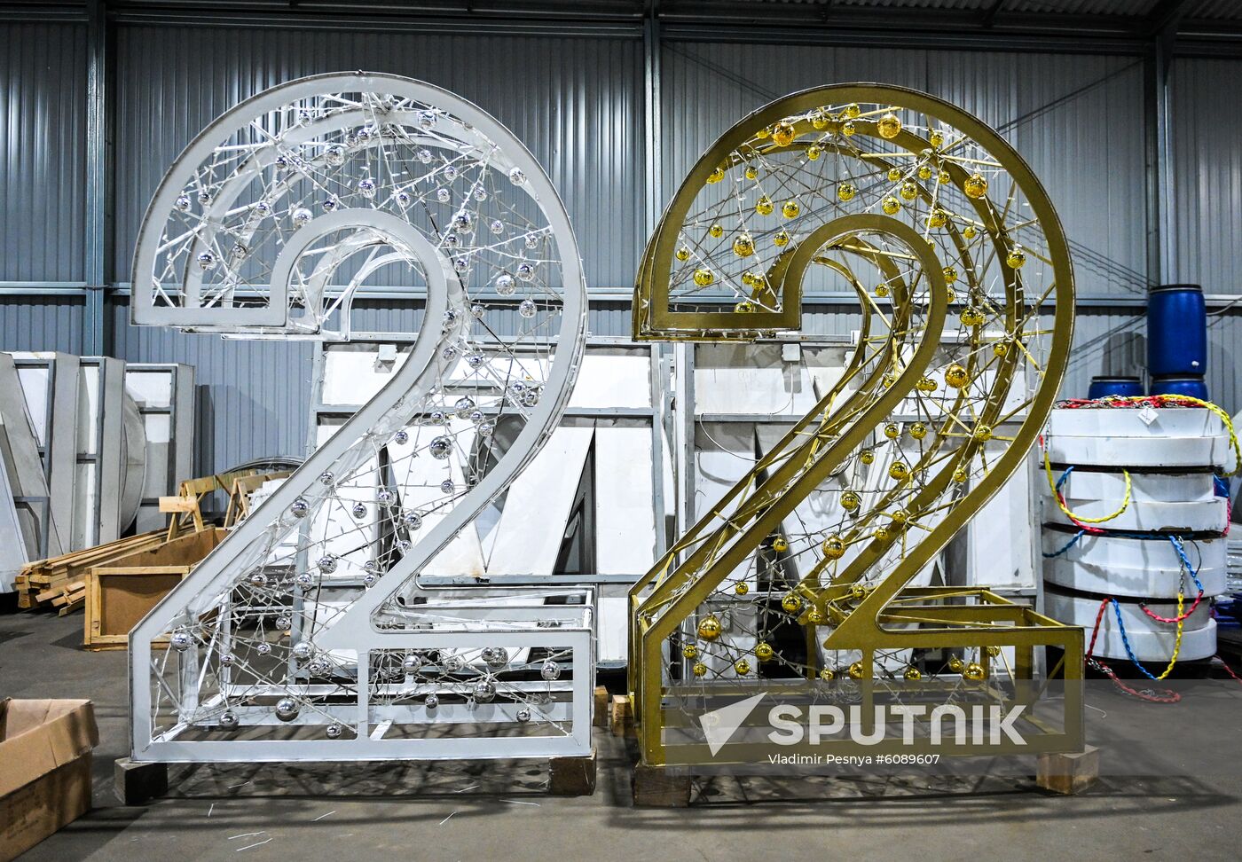 Russia New Year Preparations