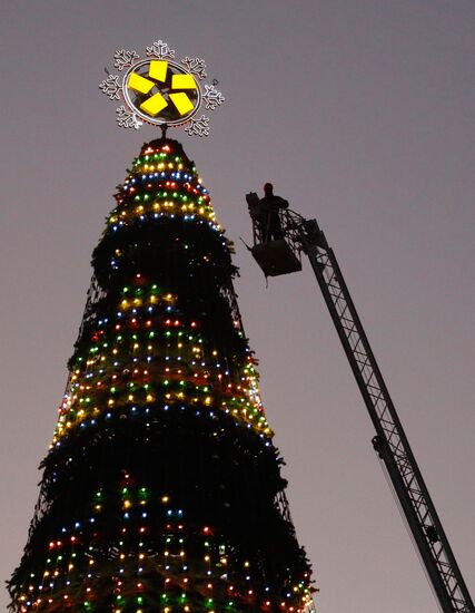 Russia New Year Preparations