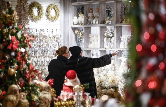 Russia New Year Preparations