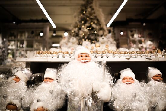 Russia New Year Preparations