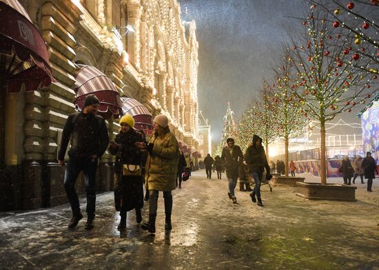 Russia New Year Preparations