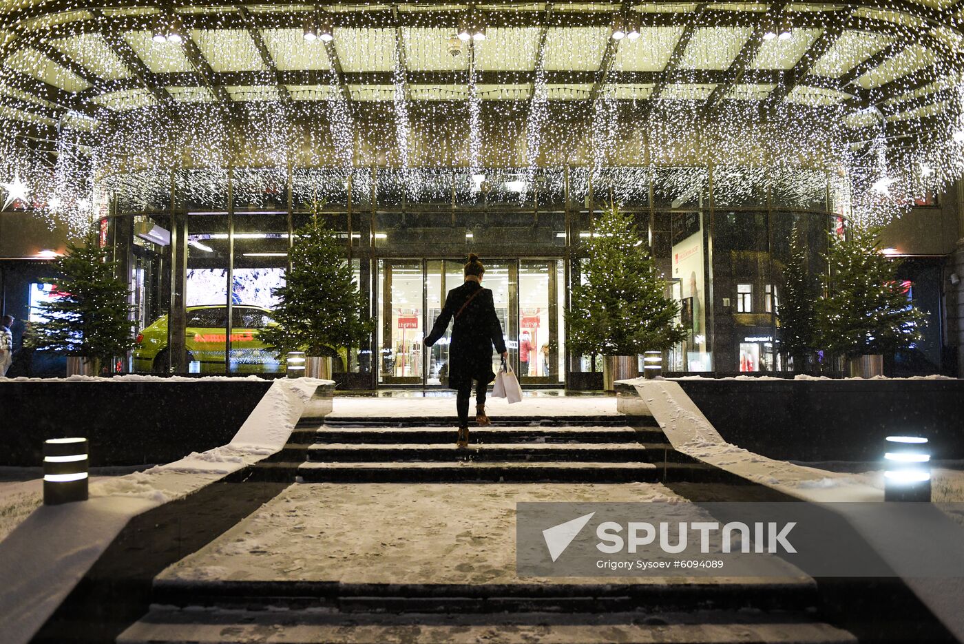 Russia New Year Preparations