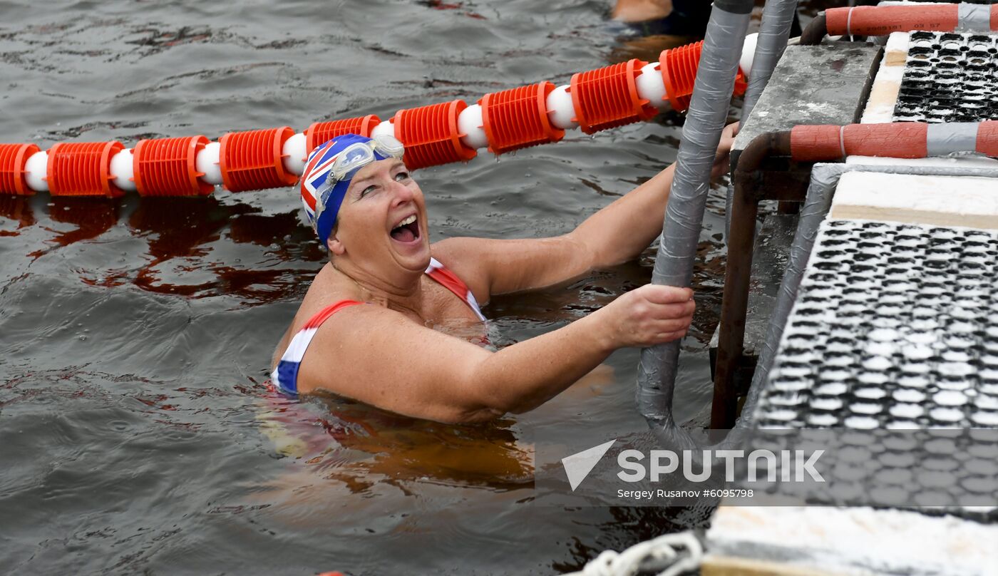 Russia Winter Swimming