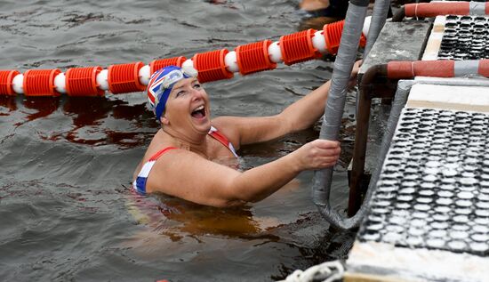 Russia Winter Swimming