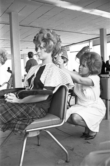 Charodeika, Moscow hairdressing saloon