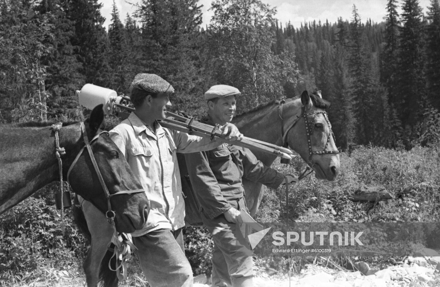 Geological prospecting expedition