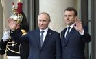 French President Emmanuel Macron and Russian President Vladimir Putin, left, attend a welcoming ceremony before a meeting of the Normandy Four leaders at the Elysee Palace in Paris, France. The leaders of Ukraine, Russia, Germany and France are holding a series of meetings since 2014 to resolve the conflict between Kiev and the breakaway republics in Ukraine's east. Location: France, Paris. Author: Aleksey Nikolskyi. France Normandy Four Summit