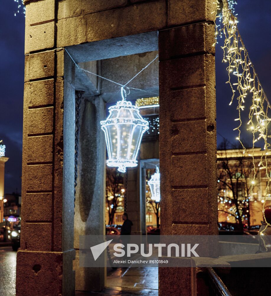 Russia New Year Preparation