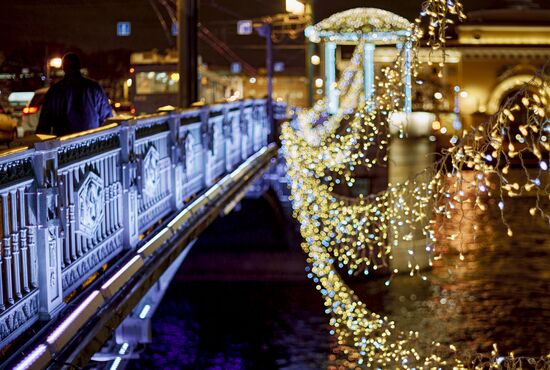 Russia New Year Preparation